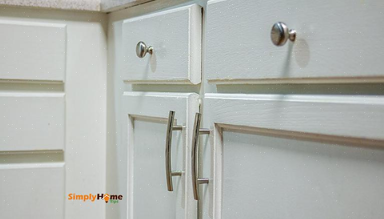 Ved å installere nye skaphåndtak