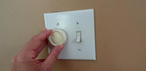 Lyden du hører er et hørbart signal om at den elektriske strømmen hopper et gap over metallforbindelser