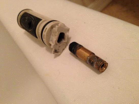 Fjern kranhåndtaket