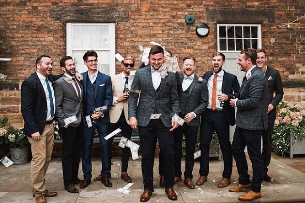 En brudgom er en som er viktig for brudgommen som brudgommen vil være en synlig del av bryllupet hans