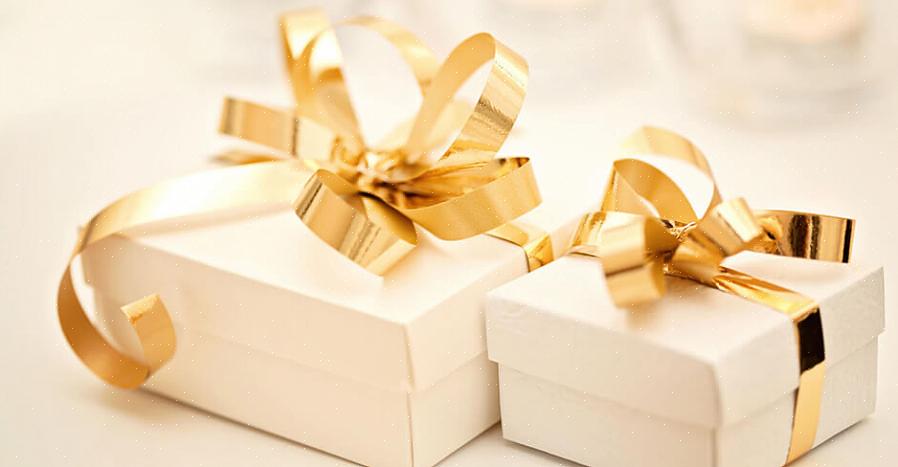 Den moderne versjonen av den første jubileumsgaven har et tema rundt klokker