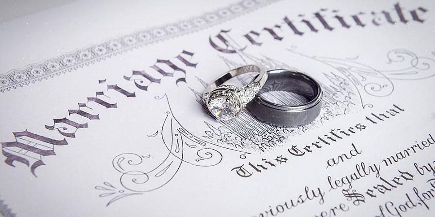 Du må søke om ekteskapslisensen på Recorder of Deeds-kontoret i et hvilket som helst Missouri-fylke