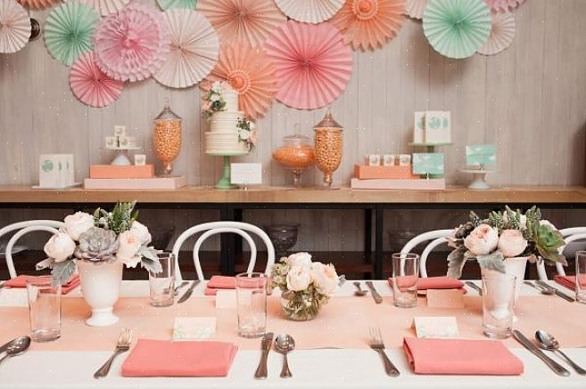 En bryllupsreisedusj er en morsom idé for en ikke-tradisjonell brudedusj