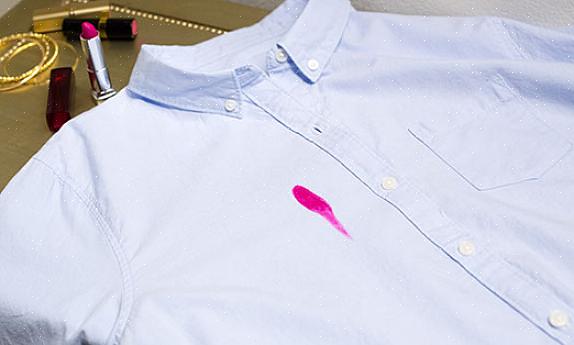 Svamp flekken for å fjerne spor av rengjøringsløsningen