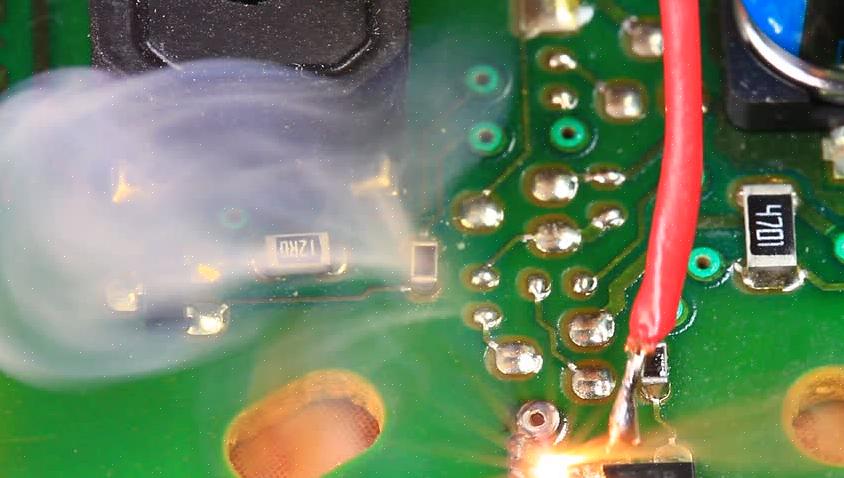 Begrepet kortslutning blir ofte brukt noe feil for å referere til ledningsproblemer i en elektrisk krets