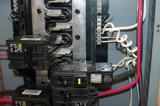 Men det påvirker ikke innkommende strømlinjer eller terminalene de kobler til (kalt servicelapper)