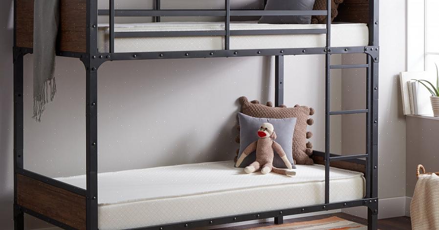 Etter å ha behandlet urinflekken med hydrogenperoksid eller eddik