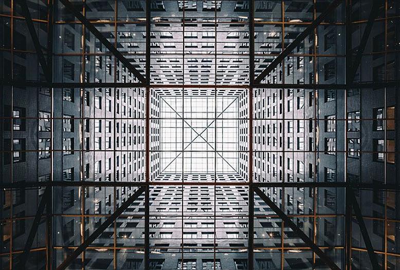 De første industribygningene ble bygget på 1700-tallet under den første industrielle revolusjonen