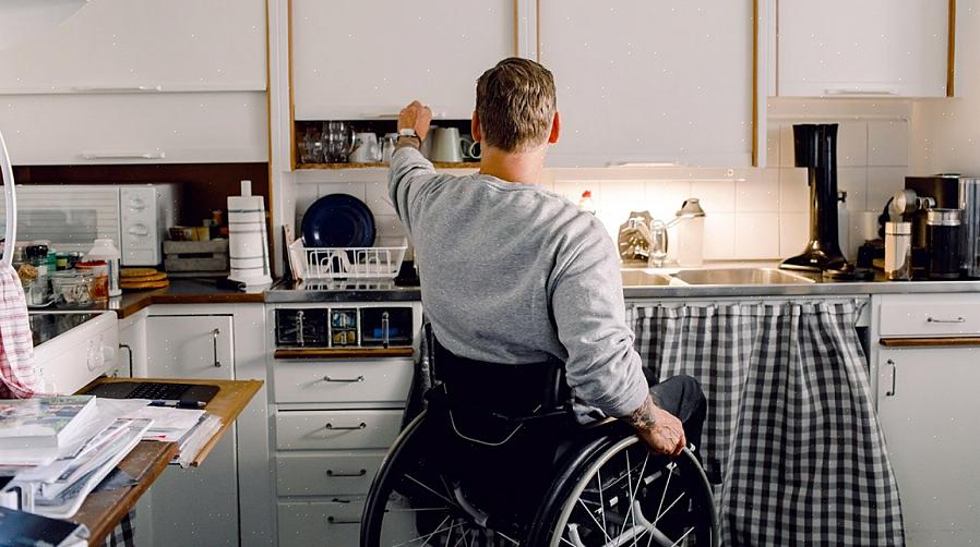 Brukte display kjøkkenskap er de som har blitt vist i en butikk for oppussing eller kjøkken / bad ombygging