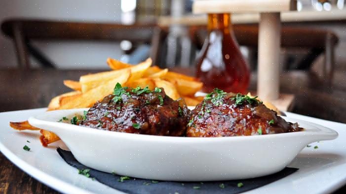 Restauranter som Red Robin som gir ut Veterans Day gratis måltider