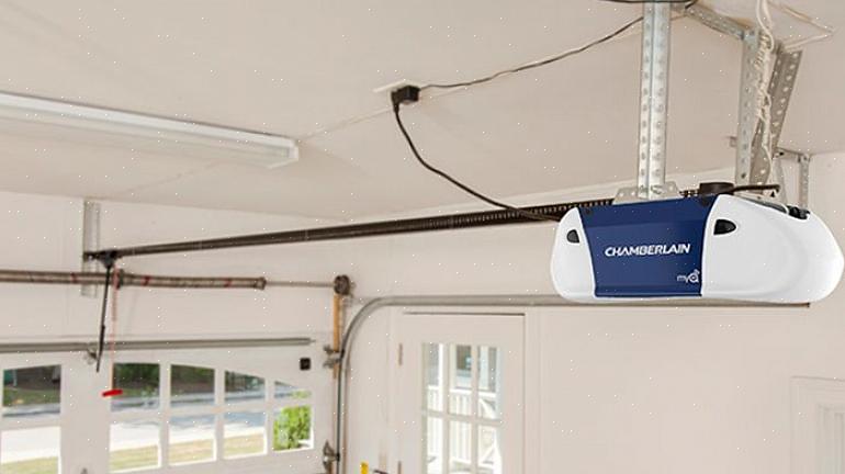 Du finner alle tilgjengelige Craftsman garasjeportåpnere på Sears nettsted