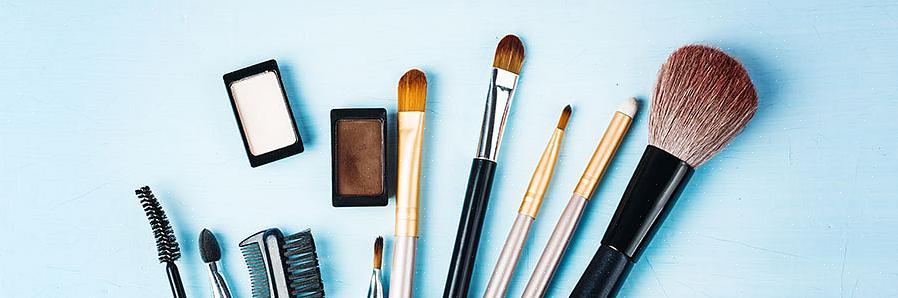 Dypp deretter tipsene i sprit eller hydrogenperoksid eller gni med en bomullspinne dyppet i sprit