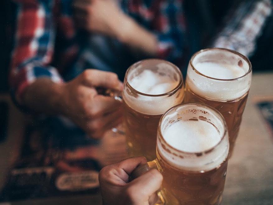 Husk også at det ikke er noen grunn til at du ikke kan gjøre en kombinasjon av disse bachelor party-ideene