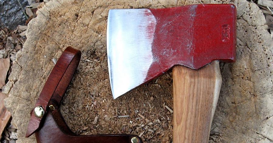 Ved kutting av tre blir det brukt så mye kraft at selv en kjedelig øks vil kutte rimelig bra