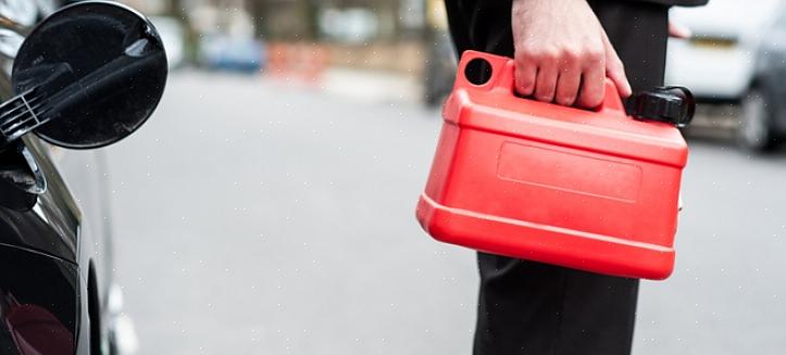 Det kan hende du må gjenta applikasjonen for natronpasta eller natron til duken er borte