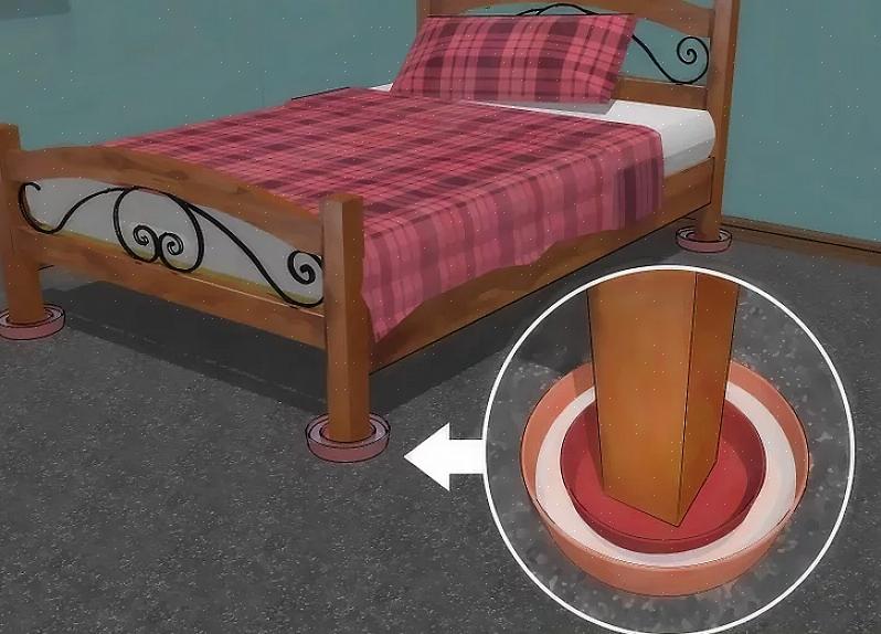 Tøm posen eller koppen ofte i en tung plastpose som kan forsegles