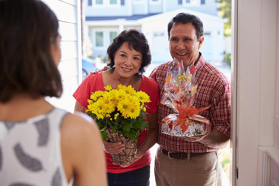 En imponerende dørbank vil trekke oppmerksomheten mot inngangsdøren til det nye hjemmet