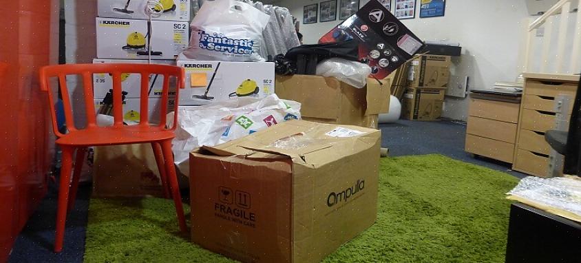 Du trenger papir eller oppvaskhåndklær - alt som enkelt kan pakkes rundt hvert glass eller sett med glass