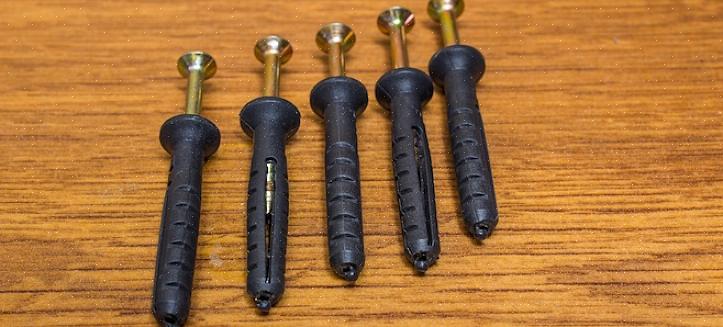 Hvis du bruker et gjenget gipsanker