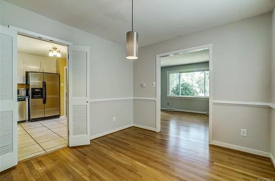 Ved hjelp av en berøringsfri spenningstester