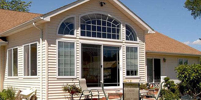 Et fast vindu refererer til ethvert vindu som bruker en glassrute som er festet i en vindusramme