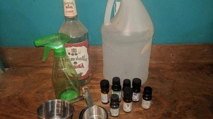 Tilsett essensielle oljer direkte i sprayflasken