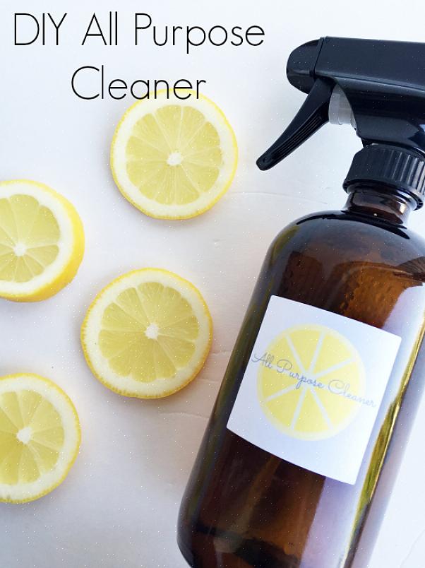 Eddik og vann i en sprayflaske