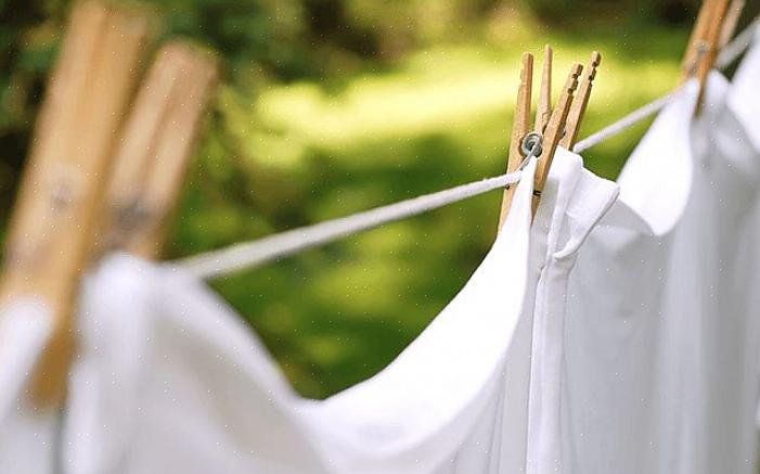 Sengetøy blir tilsmusset fra kroppsoljer og væsker