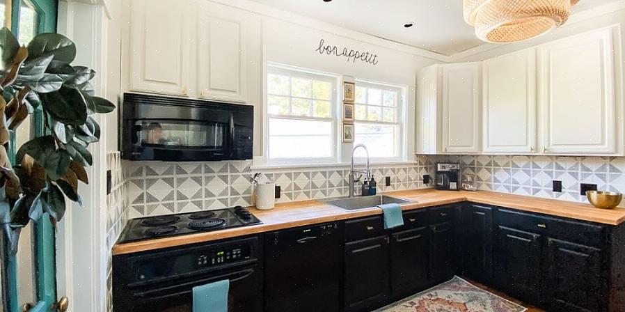 Vi peker på deg noen ideer som vil hjelpe deg med å lage en kjøkkenmaker på et budsjett