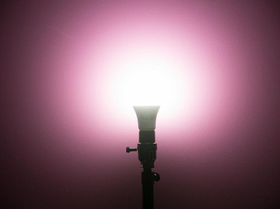 Hvordan få billige designer malingsfarger i syv trinn