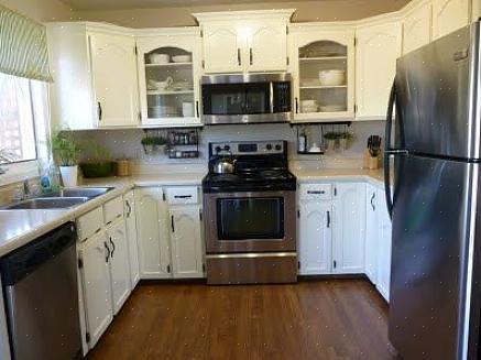 Hvis du monterer mikrobølgeovnen på en yttervegg