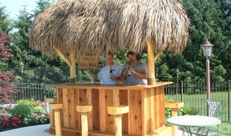 Tykkere 2,50 cm bambusmatter er tilgjengelig som kan gi din tiki bar en mer dramatisk effekt