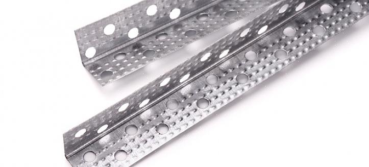 Reparere en del av metallperler i hjørner tar vanligvis omtrent 30 minutter