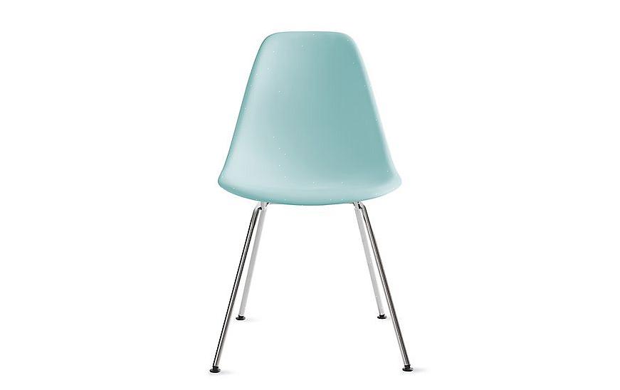 Eames Fiberglass Side Chair ble introdusert i 1951