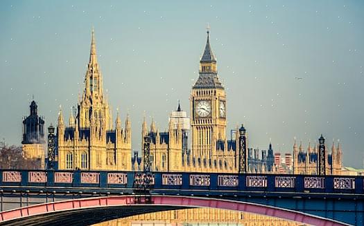 En av de største trendene innen utedekorasjon er å få uterommet til å føles som innendørs