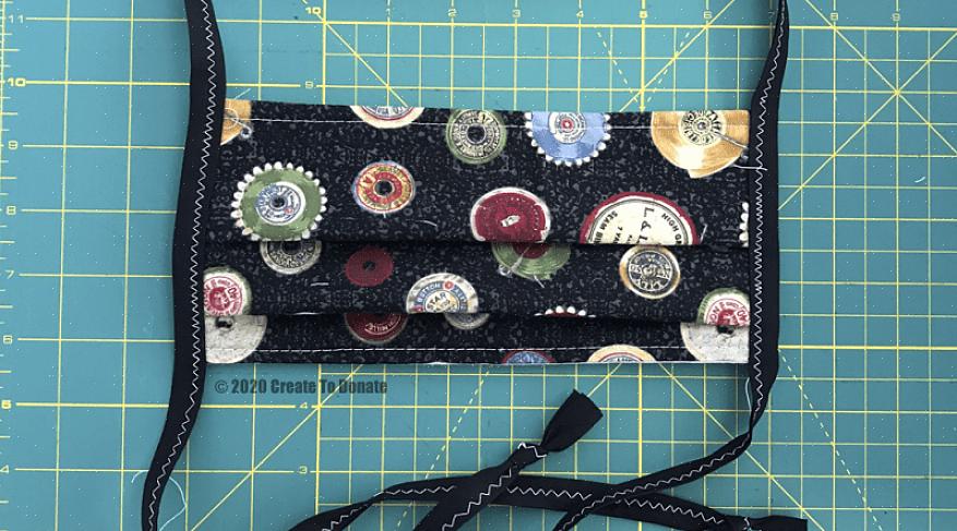 Ta den ned for å møte midtlinjen du nettopp laget med strykejernet