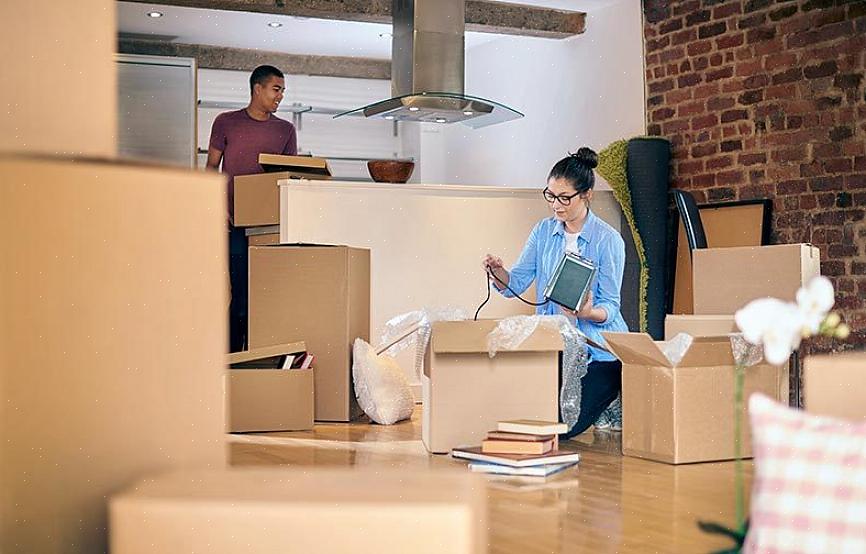 Samle også rikelig med vanlig hvitt eller brunt pakkepapir