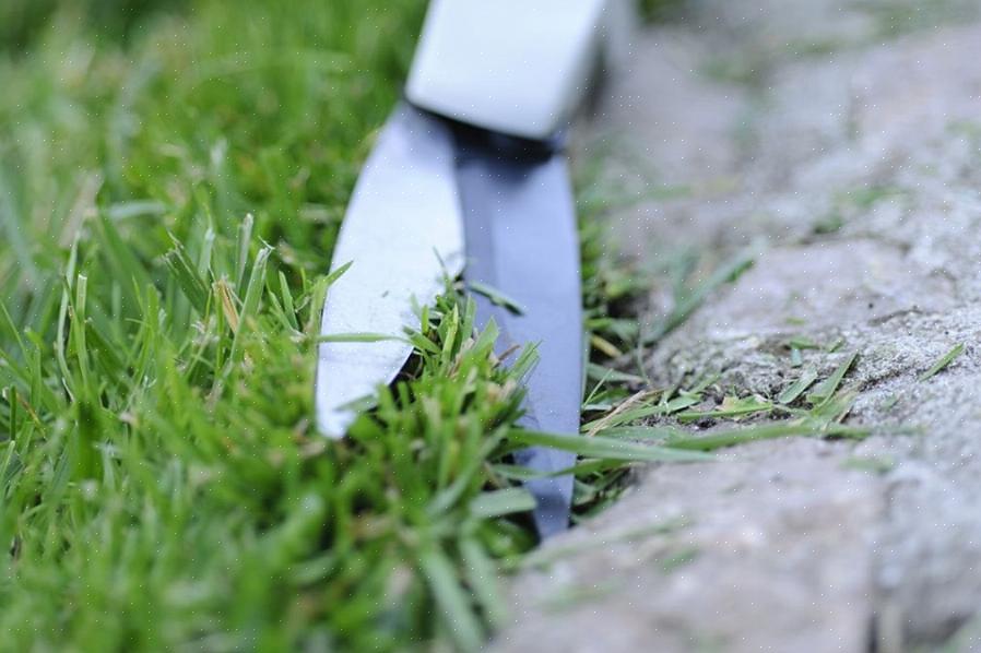 De bakre roterende gressklippere kan videre klassifiseres etter om de er push-type gressklippere