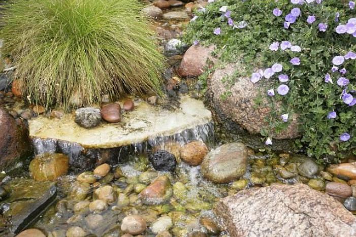 Du vil bruke sanden til å levere "justerbare gulv" til din stive plastfôr