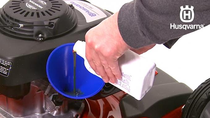 Skifte olje på en firetakts gressklippermotor