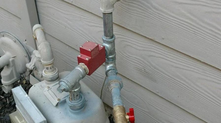 Hvis du lukter gass i nærheten av ovnen din