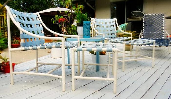 I mange år har støpejern vært et populært materiale for hagemøbler