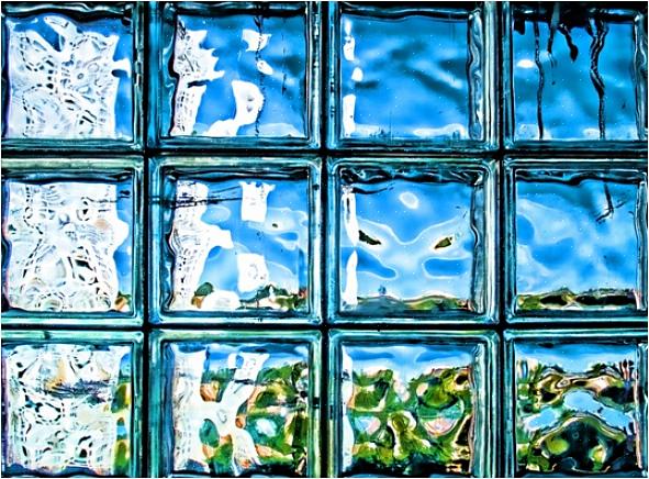 Glassblokkmørtel er tørrere enn mursteinmørtel