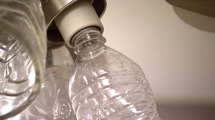 Hvis du ikke har et tang eller en ødelagt pæreuttrekk for hånden