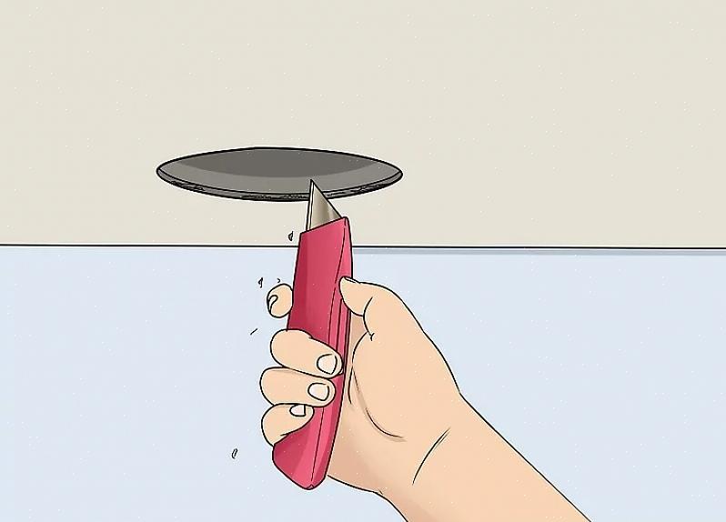 Du flytter et lysarmatur til et nytt sted